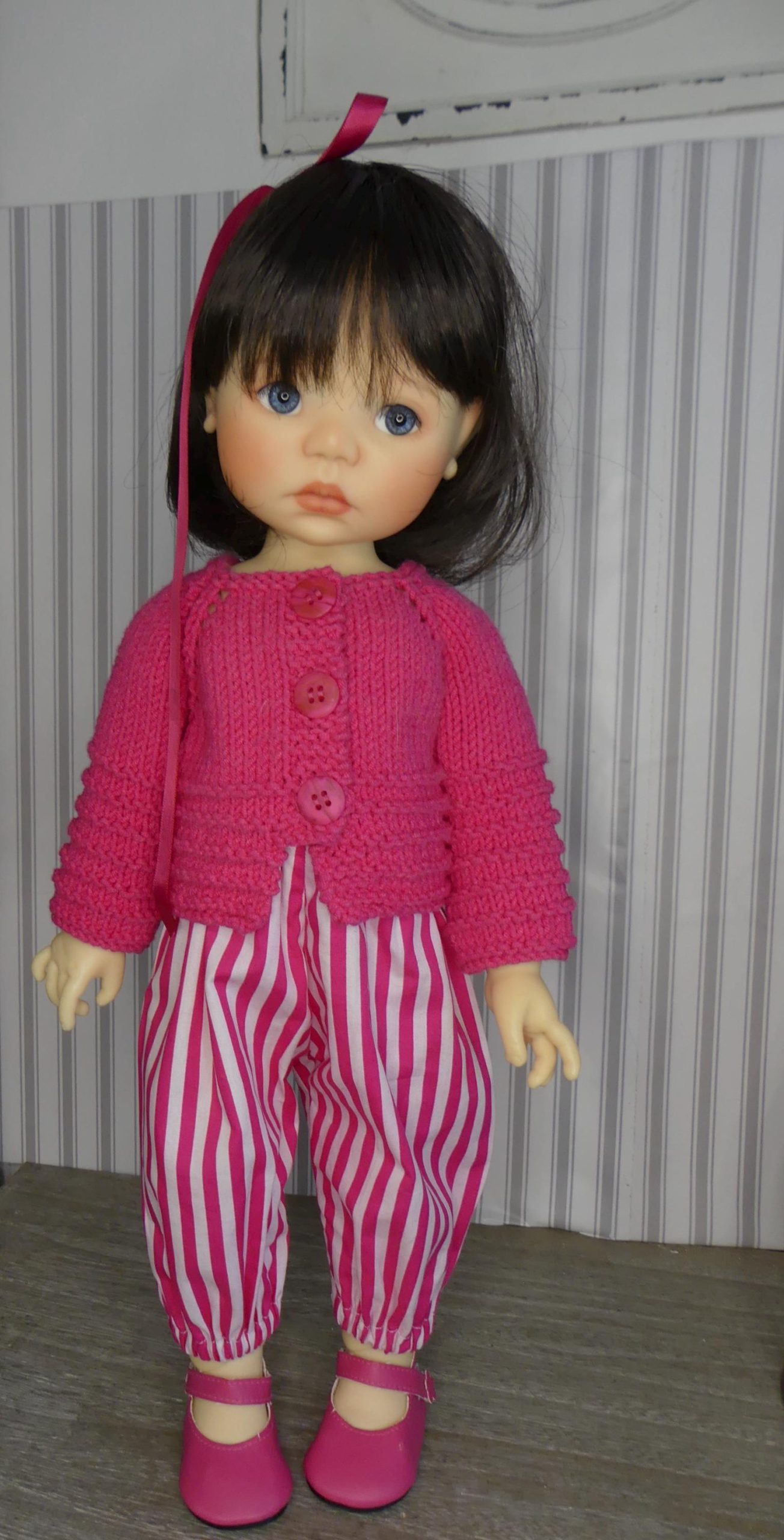 Lapin framboise pour poupée BB Dolls - Gotz – Image 3