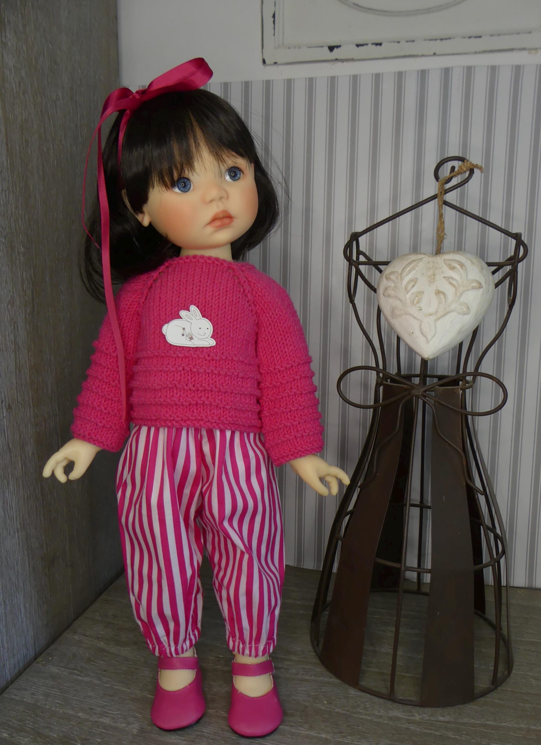 Lapin framboise pour poupée BB Dolls - Gotz – Image 2